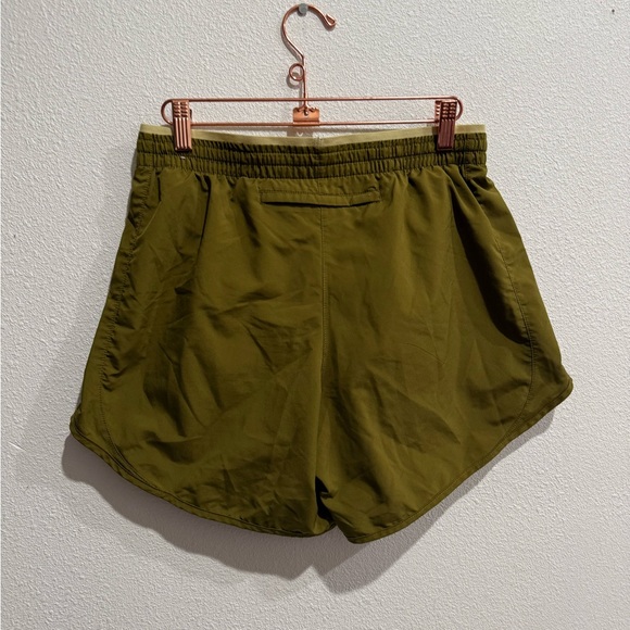 Nike Dri-FIT Tempo Running Shorts Women’s Small Olive Green Athletic Gym - Picture 3 of 7